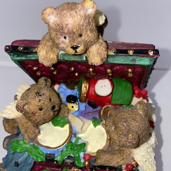 Vintage Three Angle Bears Inside Of A Red And Green Toybox W Candlestick Holder - Picture 6 of 8